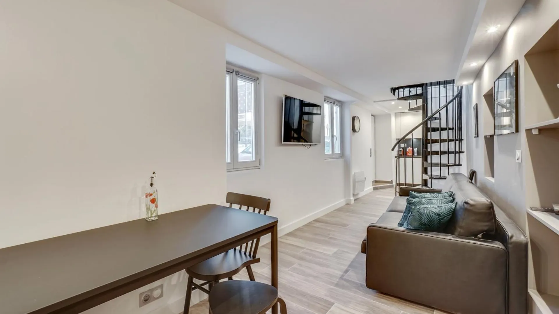 07 Tour Eiffel - Maison Pour 5 Personnes Paris